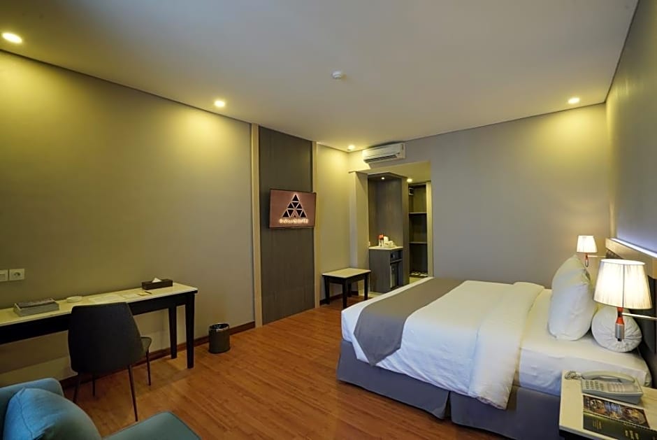 pyramid suites Hotel