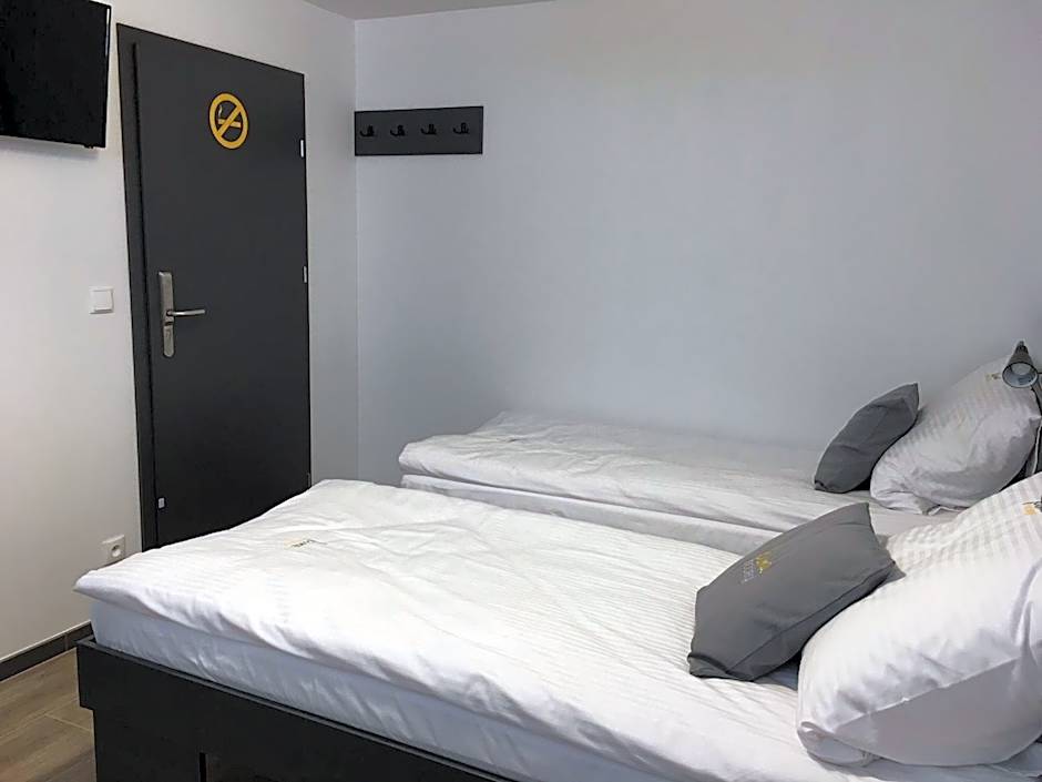 Photo 1 of 5 of 1 Double Bed or 2 Beds