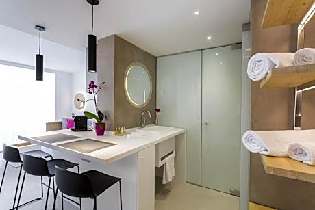 Suite, Sea View (3 Twin Beds)