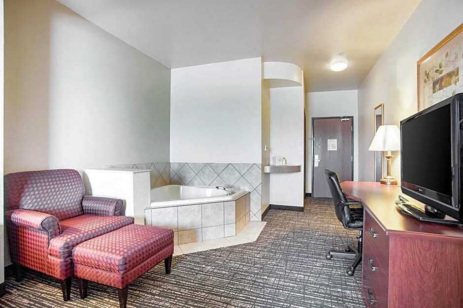 Quality Inn Parsons North