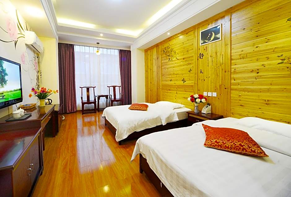 Mount Emei Moon Bay Hotel