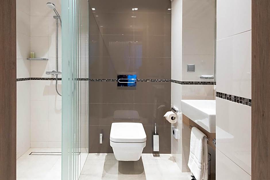 Golden Tulip Warsaw Airport