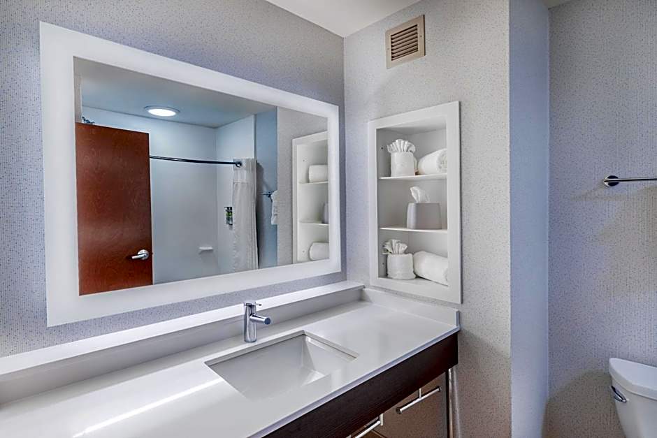 Holiday Inn Express Hotel & Suites Picayune By IHG
