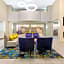 La Quinta Inn & Suites by Wyndham NE Long Beach/Cypress