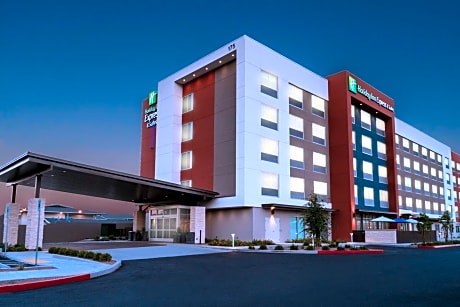 Holiday Inn Express & Suites - Las Vegas - E Tropicana, an IHG Hotel