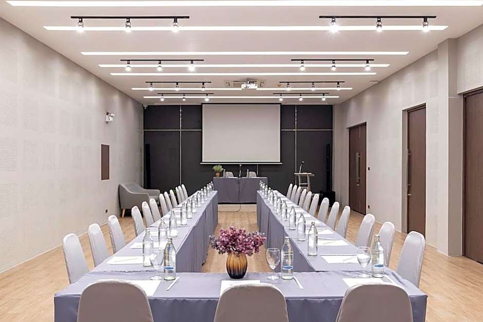 XOTEL