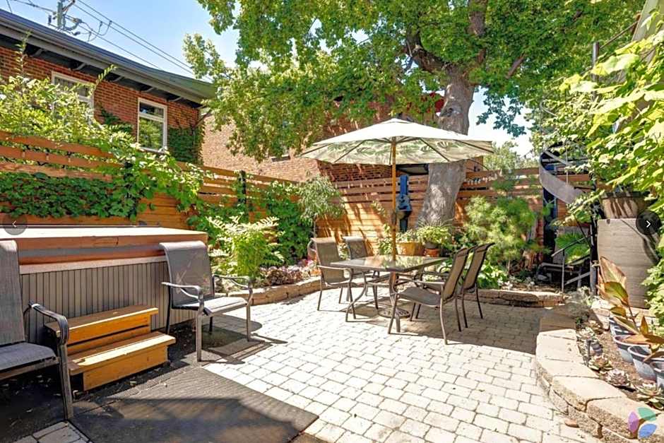 Maison Des Jardins B & B