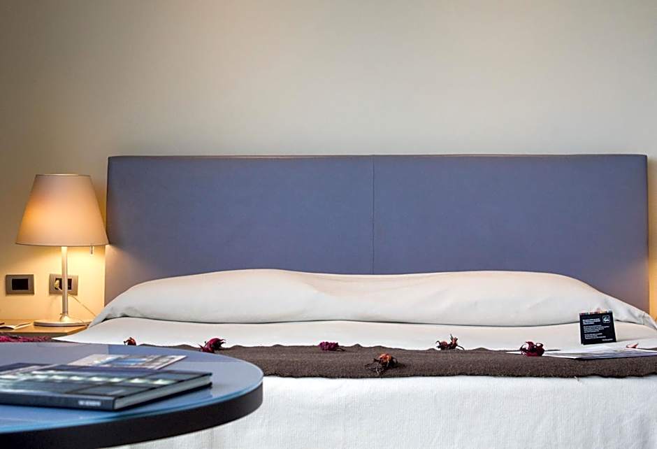 UNA HOTELS T Hotel Cagliari