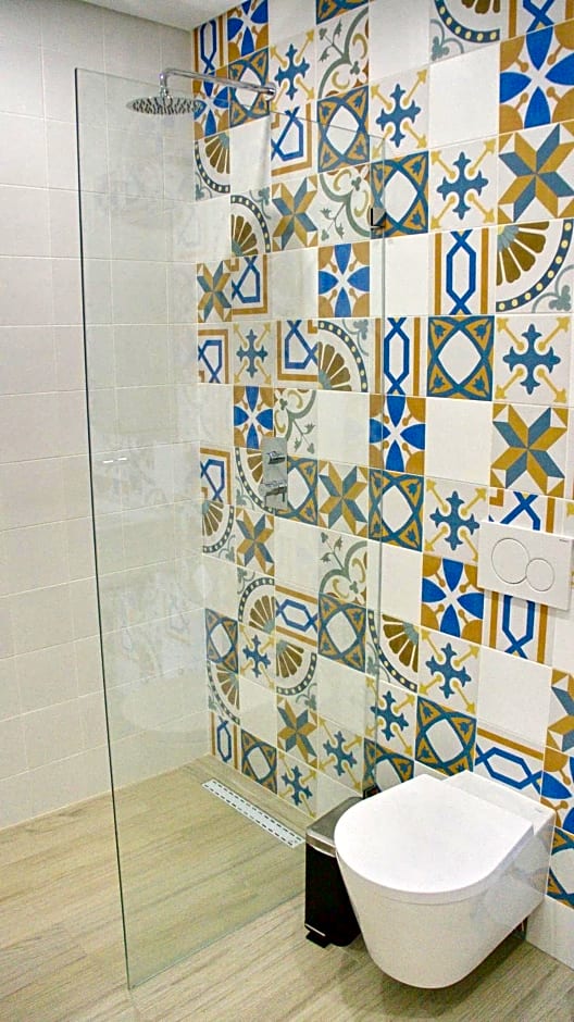 Topcity Hostel & Suites