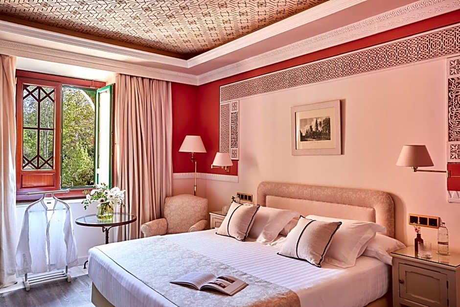 Alhambra Palace Hotel