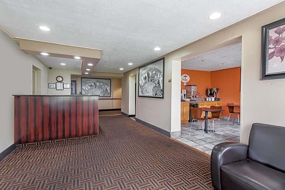 Super 8 By Wyndham Syracuse East