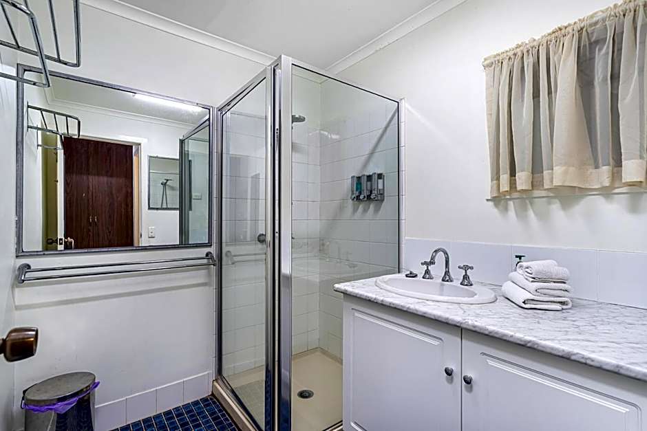 Gallery Motel