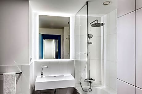 Room, 2 Twin Beds, View