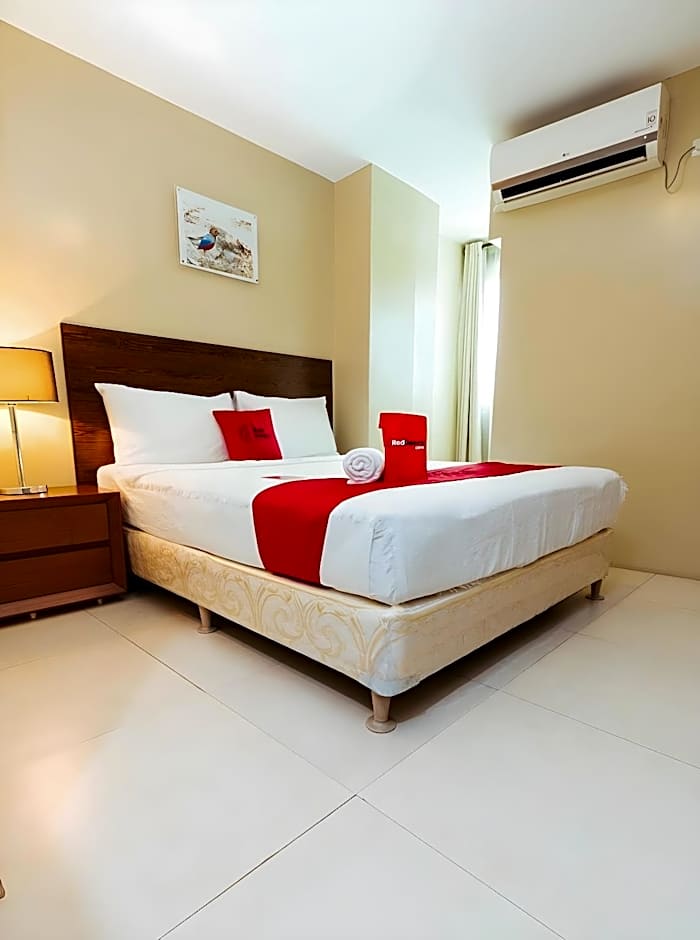 RedDoorz near Osmena Highway 1