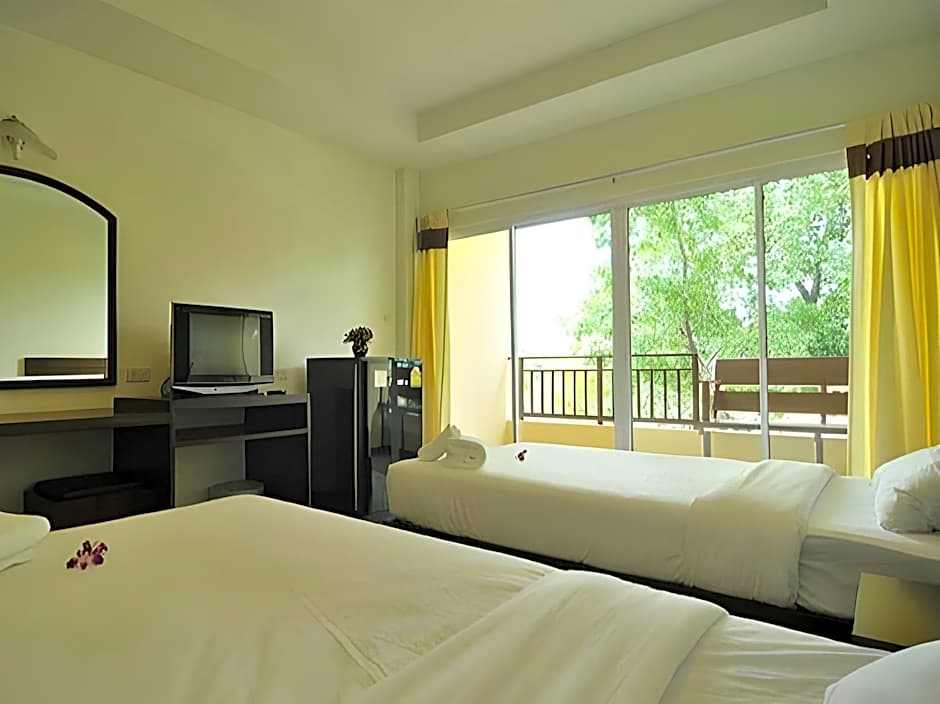 Suphan Lake Hometel