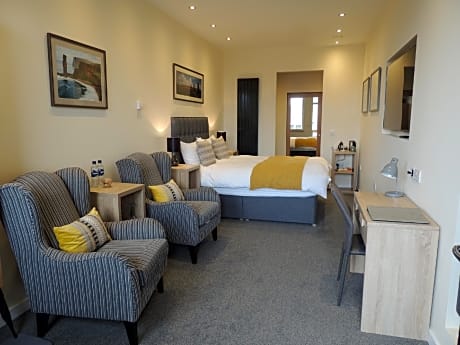 Double room-Superior-Ensuite with Shower