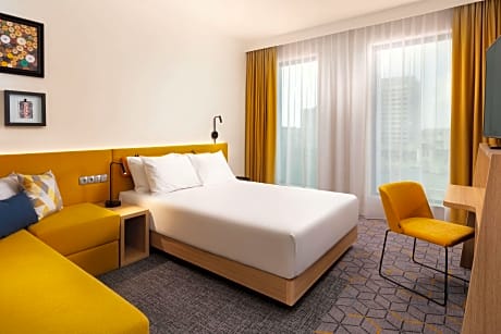 Queen Room With Sofa Bed And City View