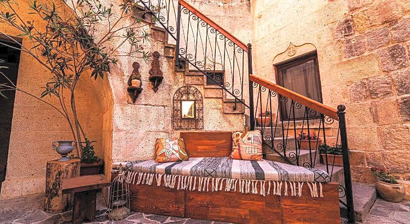 Alice inn Capadocia