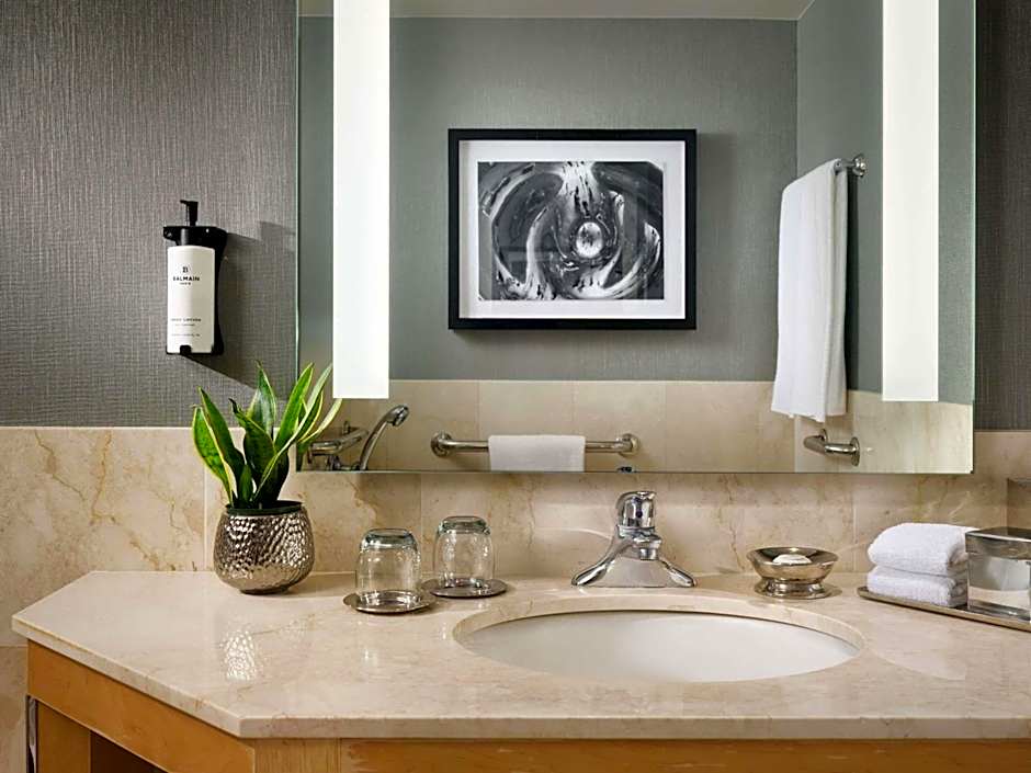 Sofitel Chicago Magnificent Mile