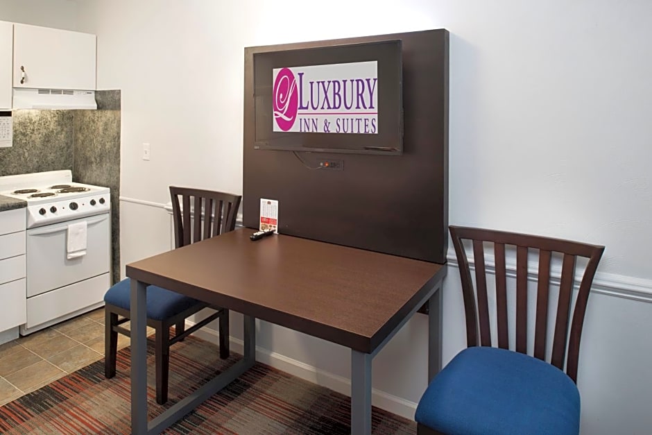 Luxbury Inn & Suites