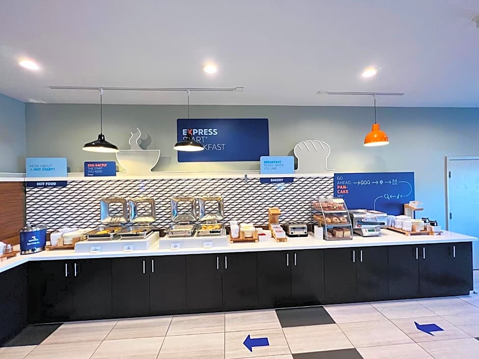 Holiday Inn Express Salinas By IHG