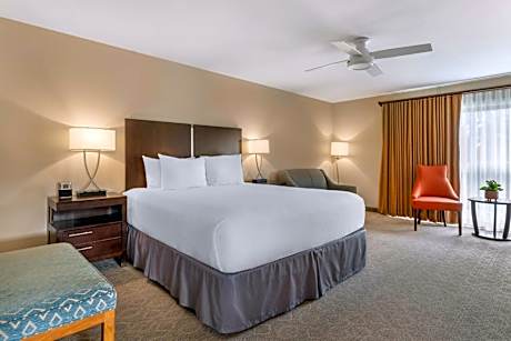 King Suite with Two King Beds - Non-Smoking