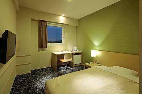 Moderate Double Room with Desk - Non-Smoking