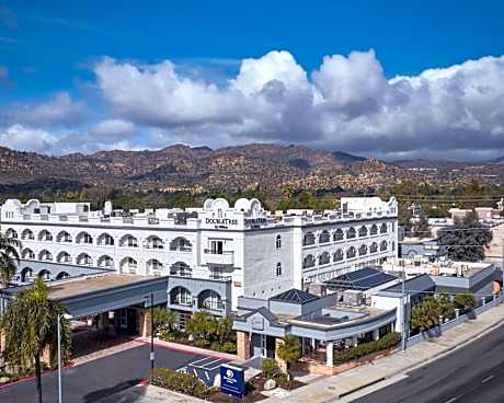 DoubleTree by Hilton Chatsworth