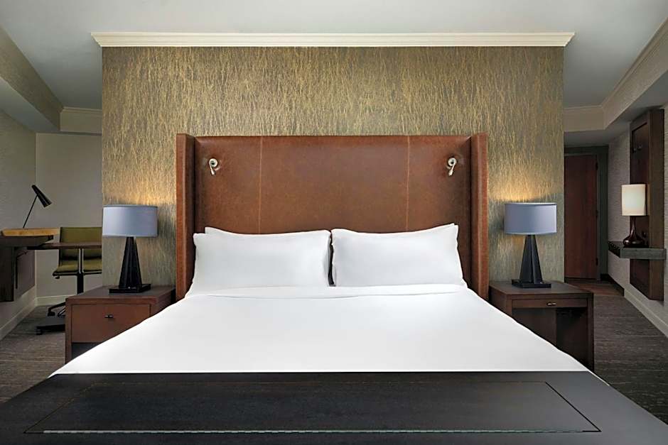 Renaissance by Marriott Boulder Flatiron Hotel