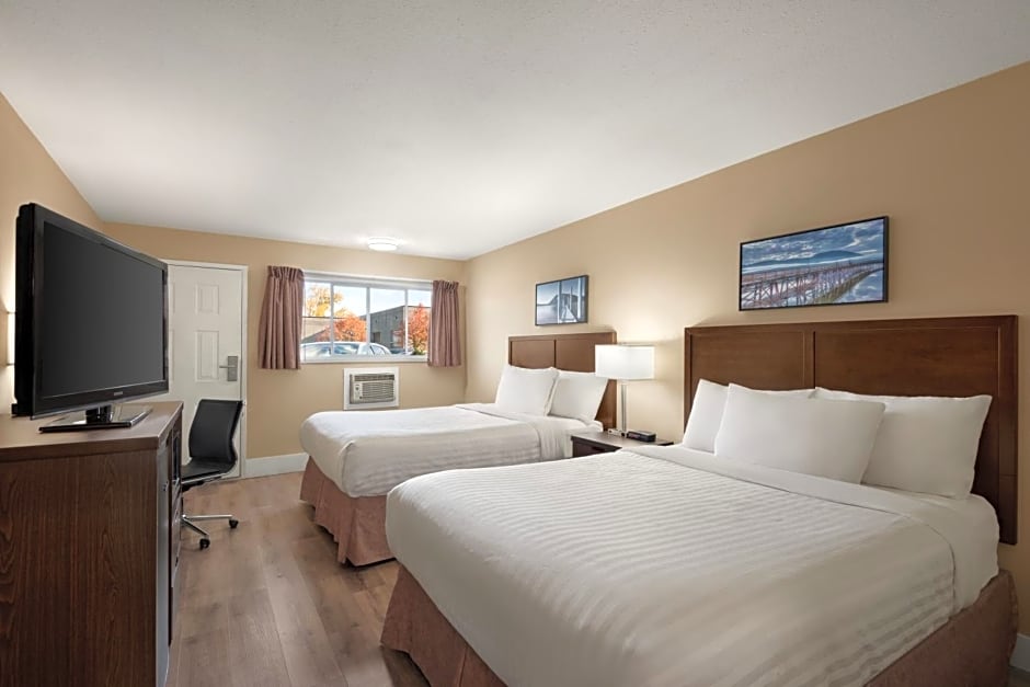 Travelodge by Wyndham Salmon Arm BC