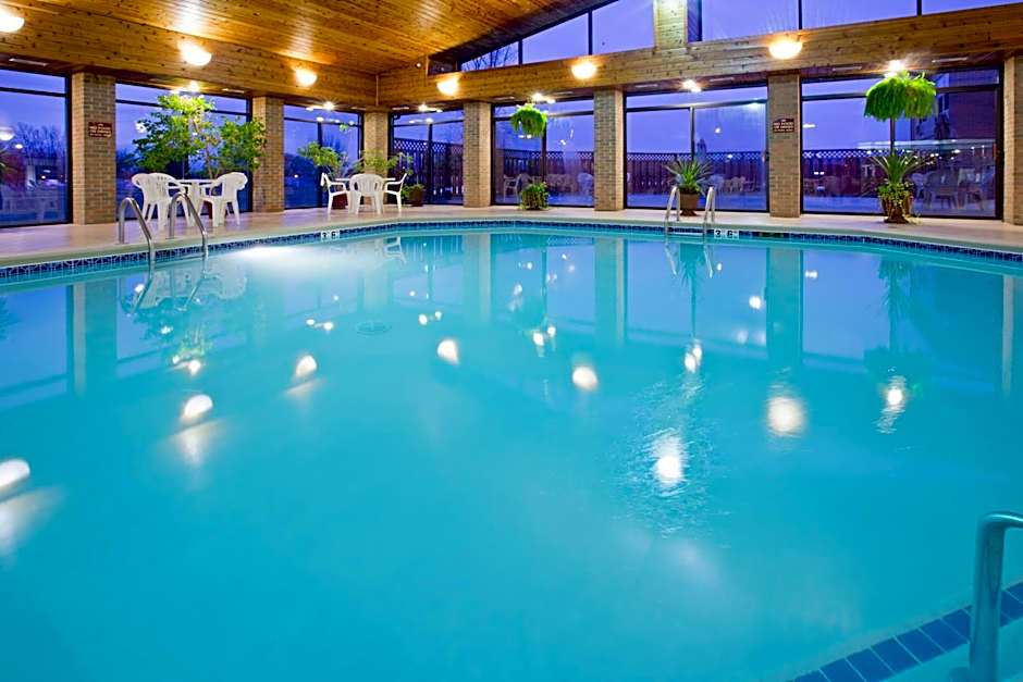 Holiday Inn Express Hotel And Suites Bad Axe By IHG