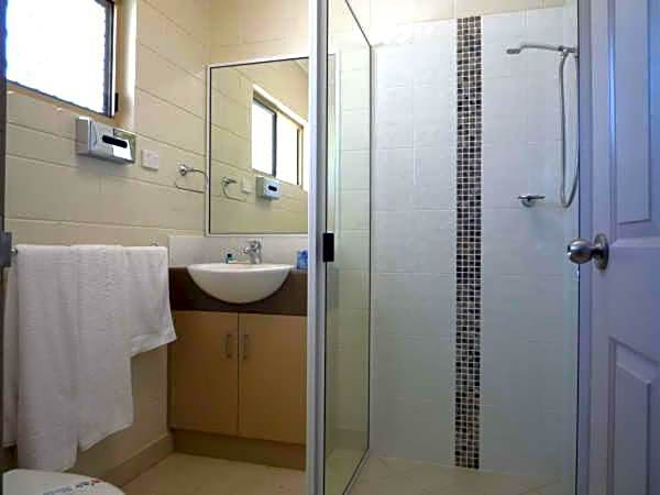 Collinsville Motel