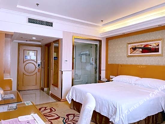 Vienna Hotel Rugao Zhengxiang Square branch