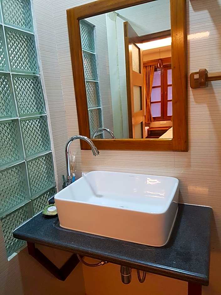 Northern Breeze Hotel