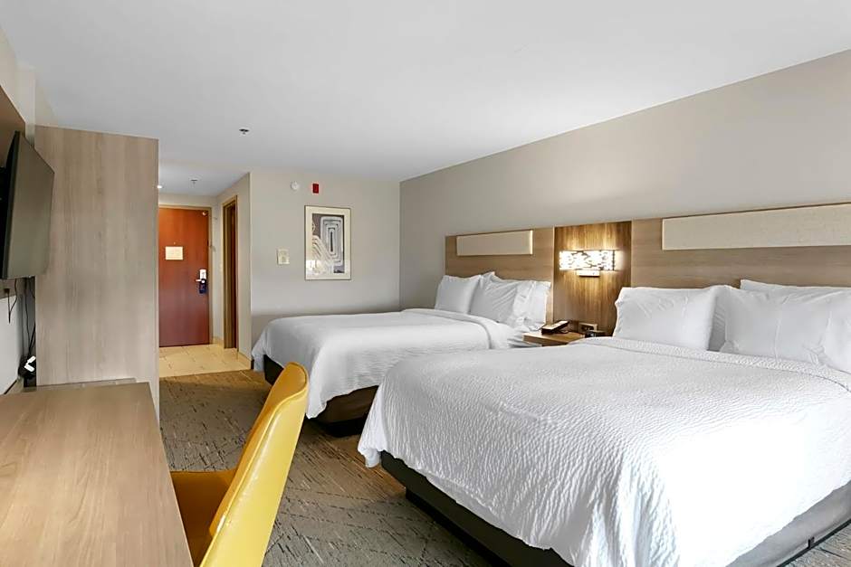 Holiday Inn Express - Gulfport Beach By IHG