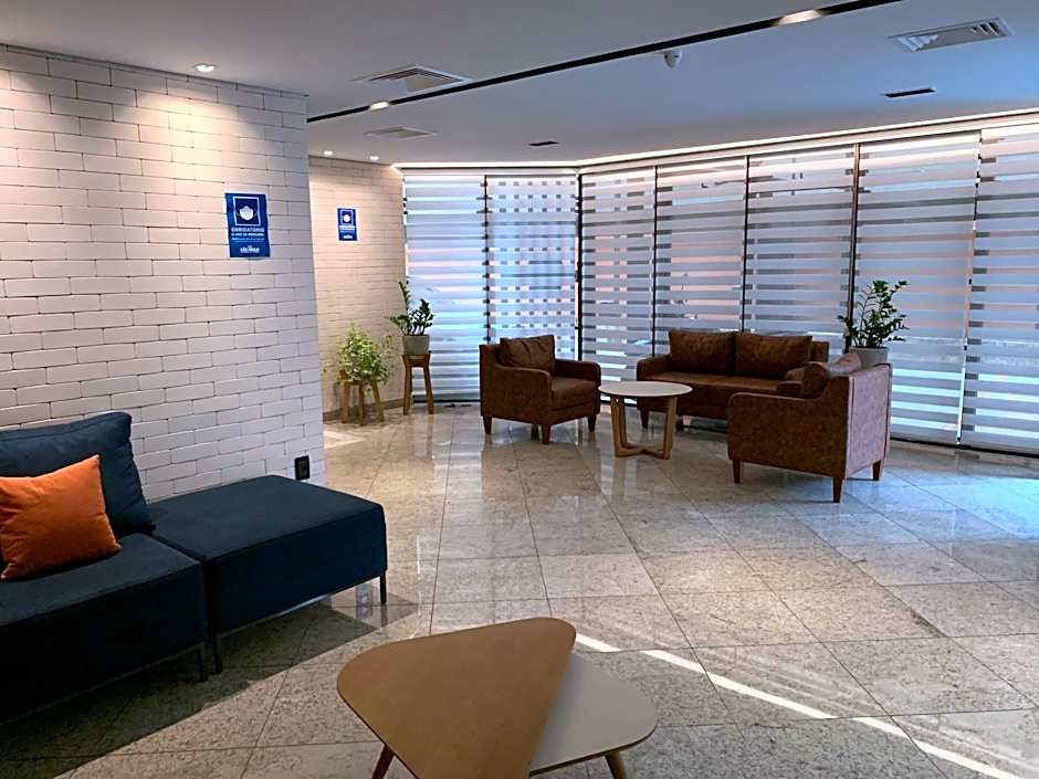 Cosmopolitan Praia Flat