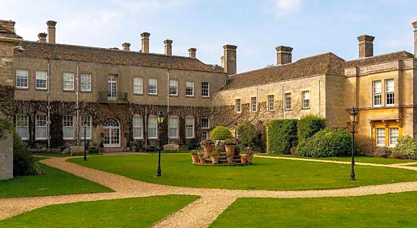 Lucknam Park, Emblems Collection