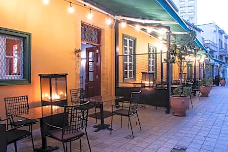 Madama Residence
