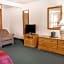 Quality Inn & Suites Bremerton near Naval Shipyard