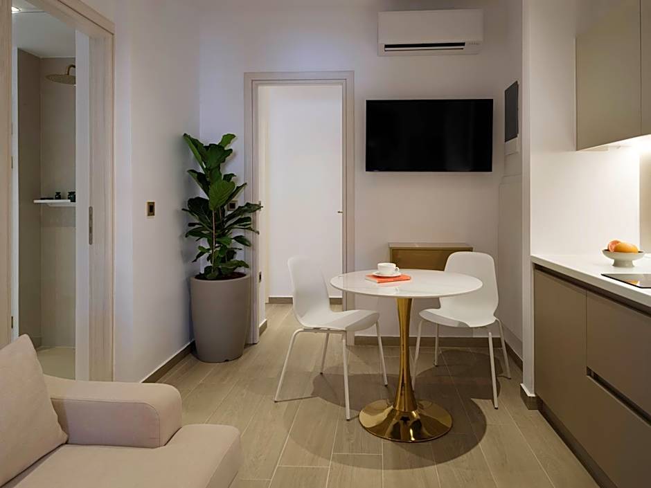 Golden Luxury Suites