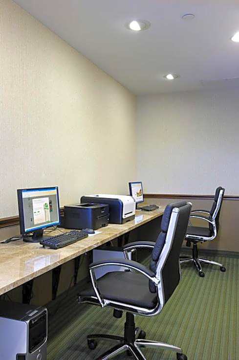 Holiday Inn Express Philadelphia Airport By IHG