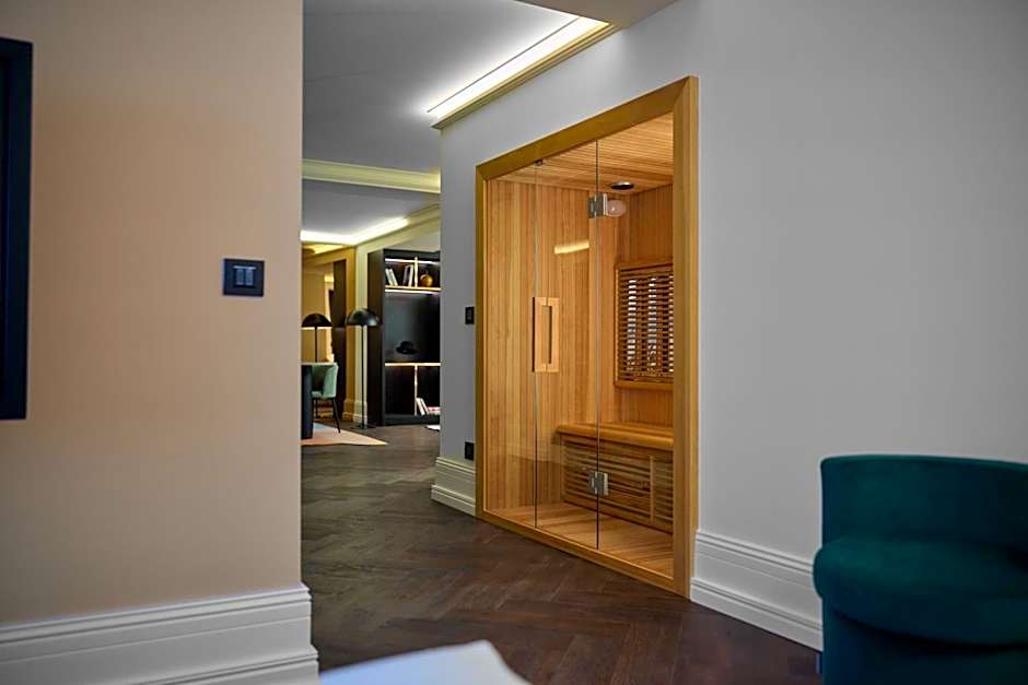 Cardo Brussels, Autograph Collection