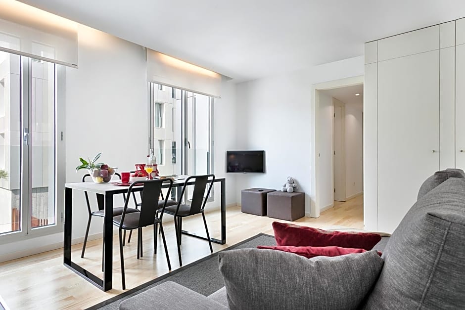 Lugaris Beach Apartments