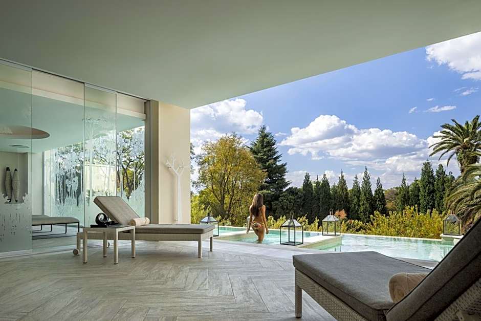 Four Seasons Hotel Westcliff