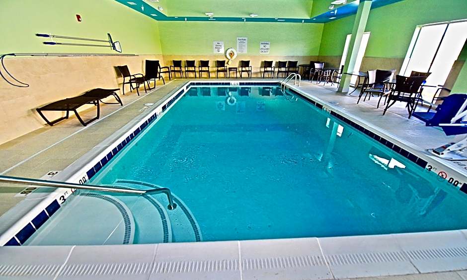 Holiday Inn Express & Suites Perryville I-55 By IHG