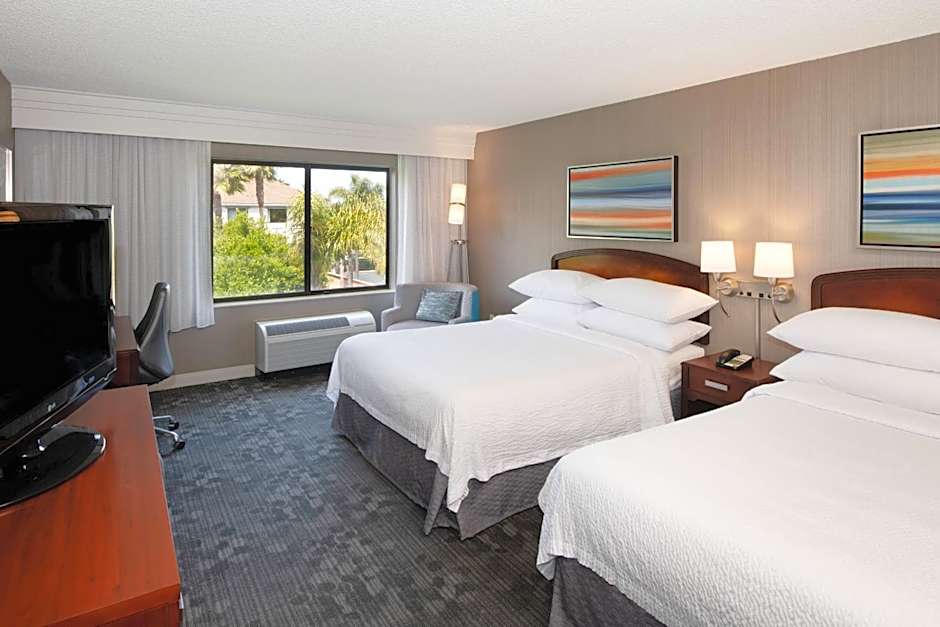 Courtyard by Marriott Oakland Airport