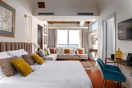 Deluxe Double or Twin Room with Sea View