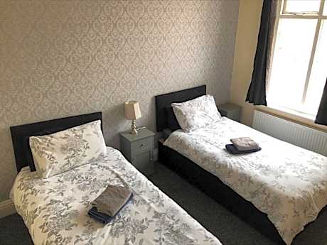 Standard Double Room with Shared Bathroom