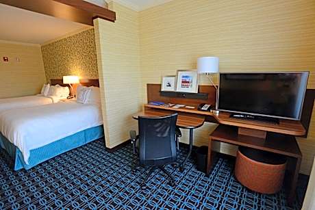 Suite, 2 Queen, Sofa bed