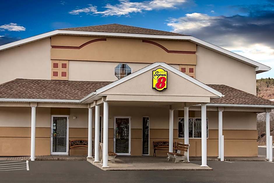Super 8 by Wyndham Clearfield